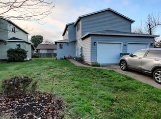 909 S School St UNIT B, Newberg, OR 97132