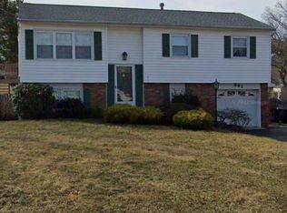 341 Hilltop Rd, Toms River, NJ 08753