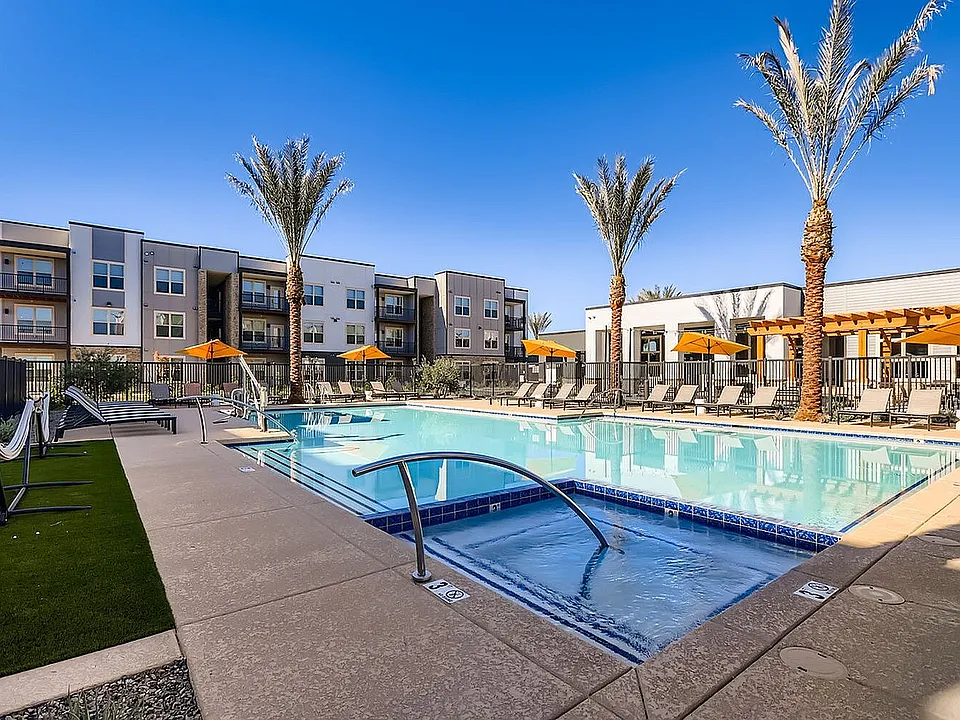 Garrett Mesa Swimming Pool