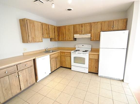3rd image of 2127 S 12th St #C