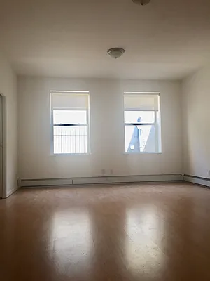 Rented by Matthew Gros-Werter, LREB  | media 3