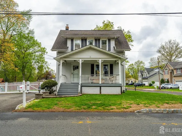 1402 Glenwood Dr, Piscataway, NJ 08854