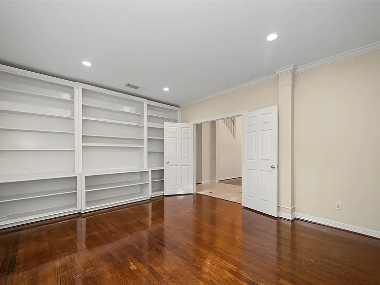14135 Swallowfield Dr — Photo 10