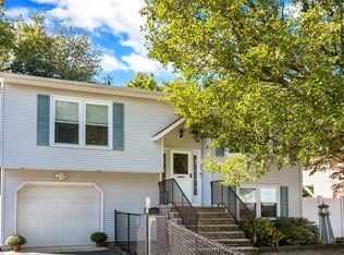 111 Morningside Ave, Middletown, NJ 07748