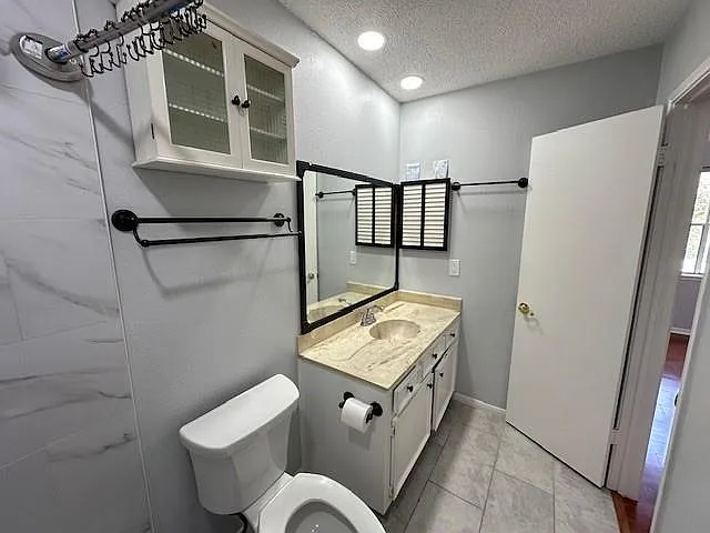 7700 Creekbend Dr #109 — Photo 13