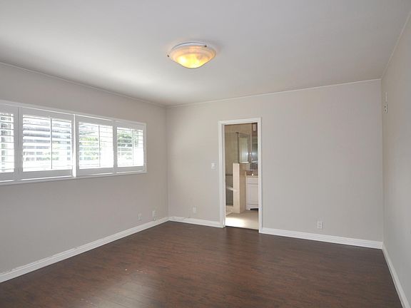 5th image of 2411 Lee Ave