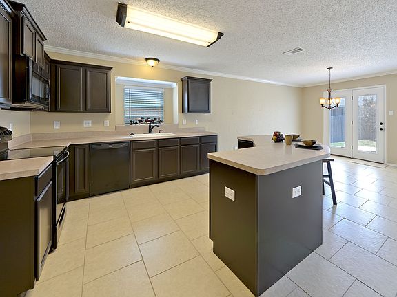 5th image of 9028 Nightingale Dr