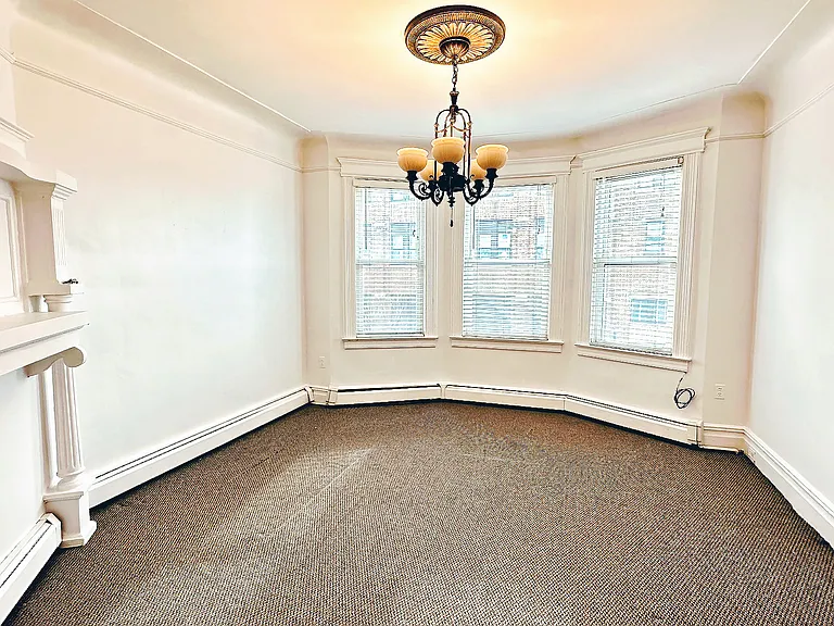 102 S 3rd St #3 — Photo 2