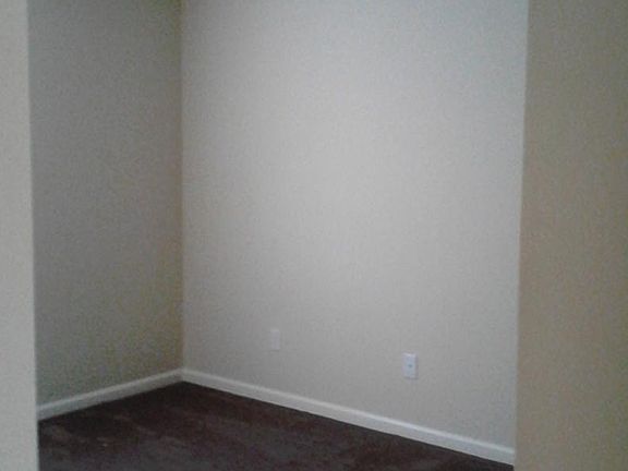 4th image of 2226 1st St E