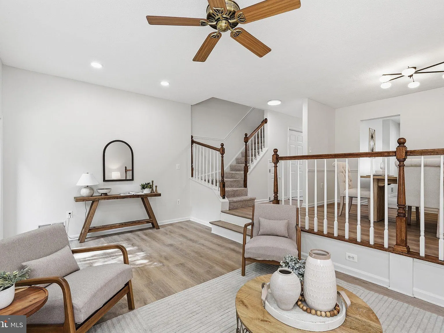 3 bed, 2.5 bath, 1328 sqft, $3,250 — Photo 3
