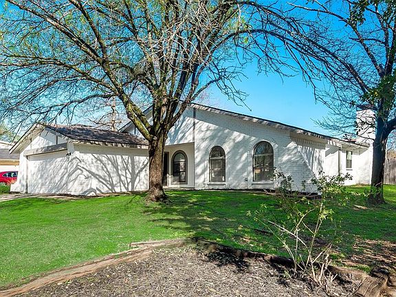 3rd image of 3601 Montridge Ct