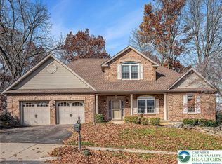 3186 Overlook Dr, Emmaus, PA 18049