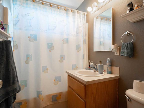 5th image of 2100 Wintler Dr