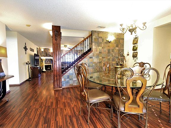 4th image of 5633 Meadows Way