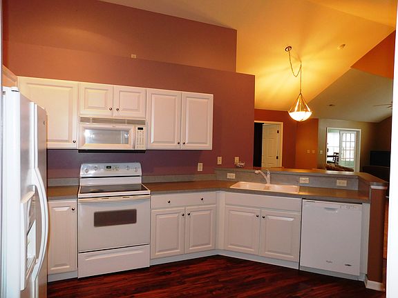 2nd image of 7753 E Point Dr #7753-unit U-7