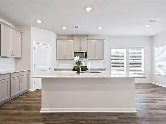 4th image of 1638 High Falls Ln