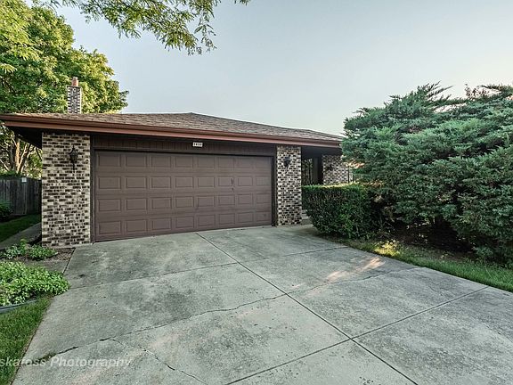 2nd image of 7450 Cashew Dr