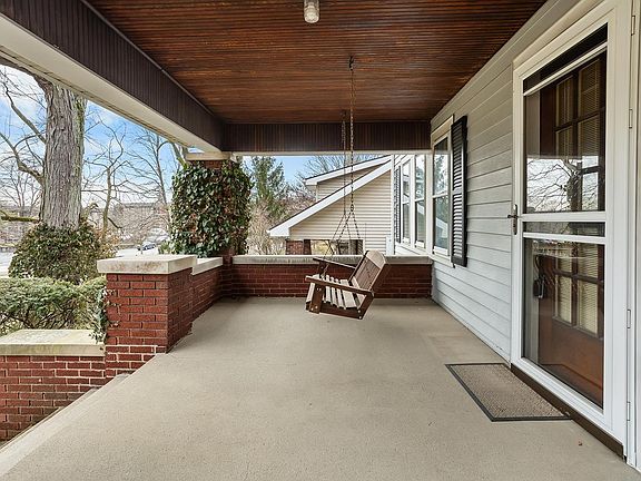 3rd image of 409 Littleton St