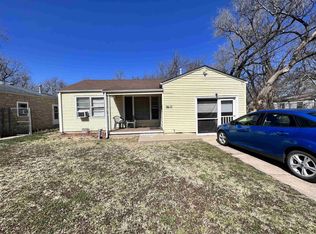 2615 S El Rancho Rd, Wichita, KS 67216