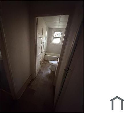 1st image of 82 W Broadway Rd #1B