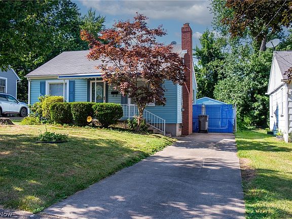 3rd image of 818 Palmer Ave