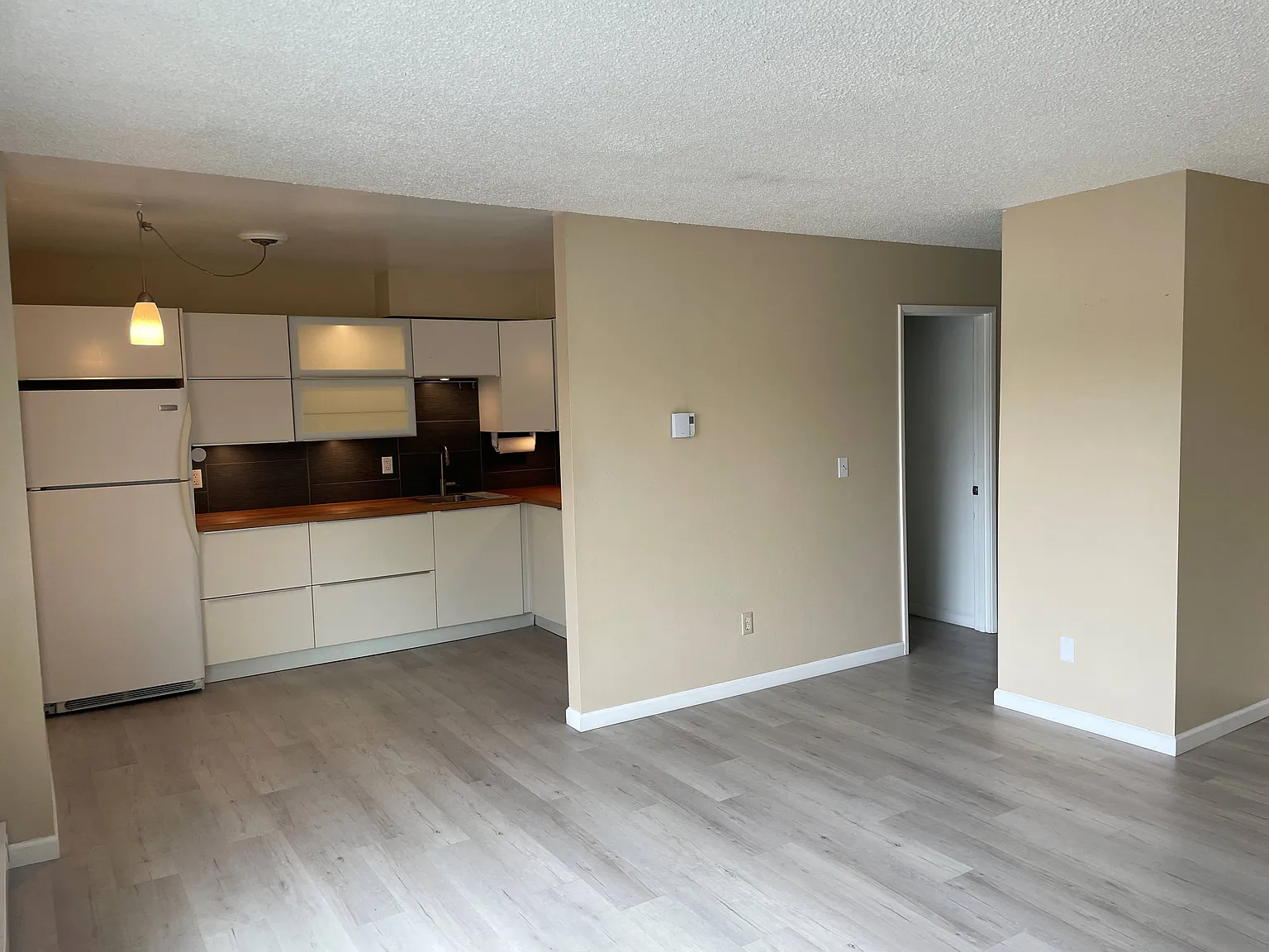 2 bed, 704 sqft, $1,465 — Photo 2