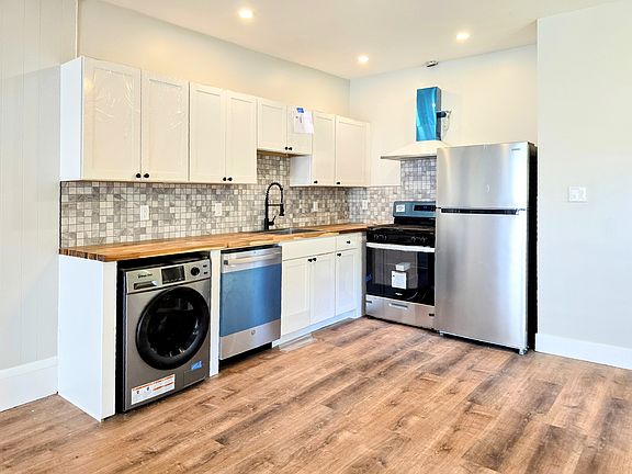 2nd image of 12 S Jefferson Ave #2
