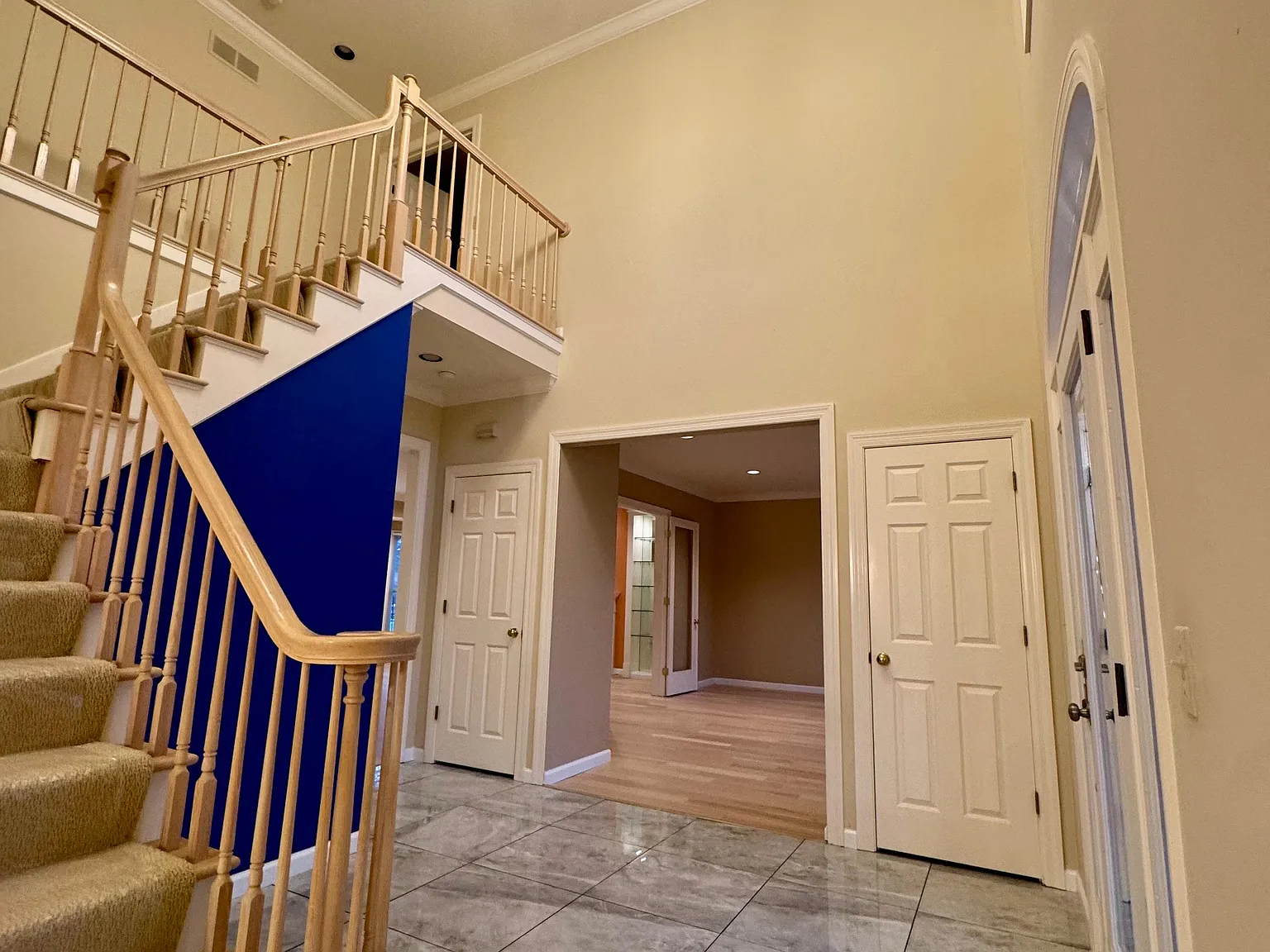 3 bed, 3408 sqft, $5,100 — Photo 2