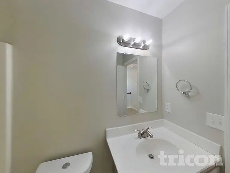 238 Greenland Dr — Photo 16