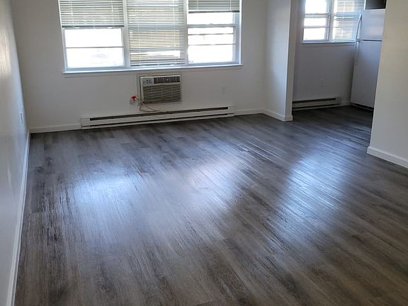 5th image of 51 E Park St APT 1B