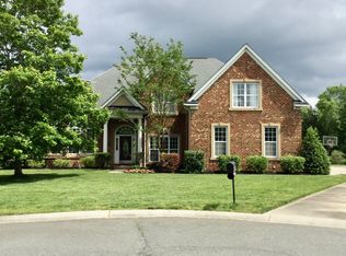 9600 Dodona Dr, Waxhaw, NC 28173