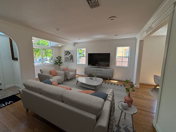 5th image of 5049 Hesperia Ave