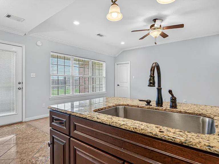 2701 Dyllan Ct — Photo 7