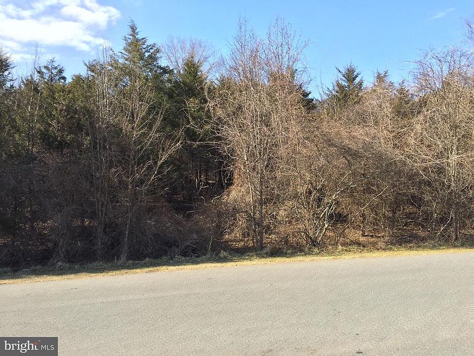 1st image of 21612 Gentry Ln