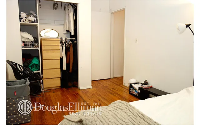 Rented by Douglas Elliman | media 8