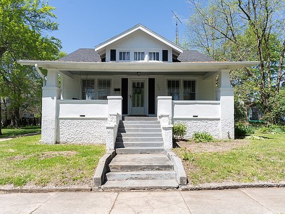 3rd image of 406 S Grand Ave