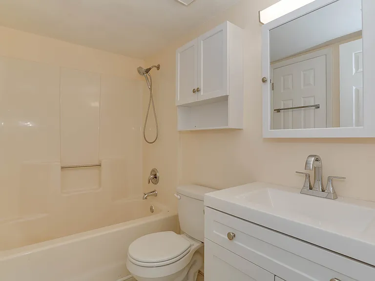 5684 Landfall Dr #5684 — Photo 18