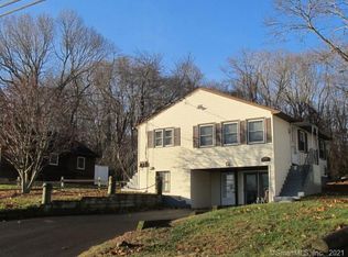 3 W End Ave, Niantic, CT 06357