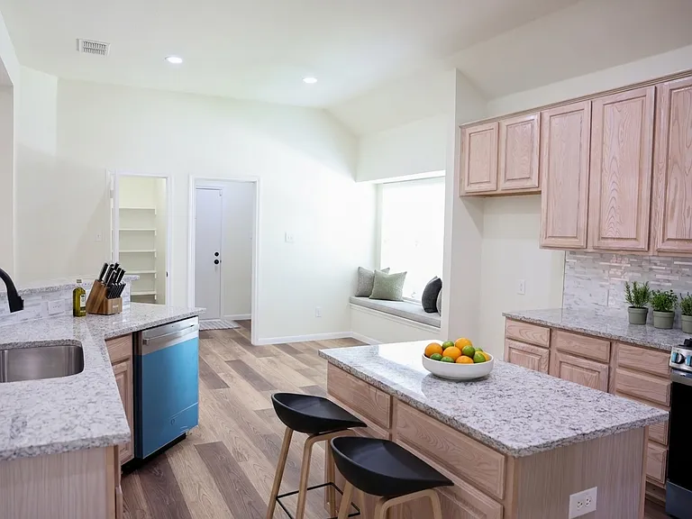 8509 Chalton Dr — Photo 11