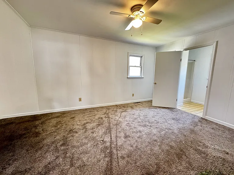 405 Washington Ave — Photo 8