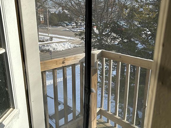 3rd image of 413 S Walnut St #C