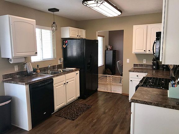 3rd image of 9905 Melissa Cir