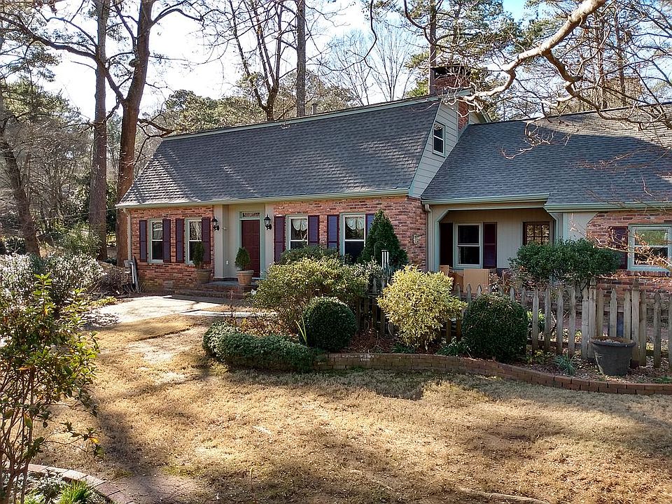 1st image of 2658 Leslie Dr