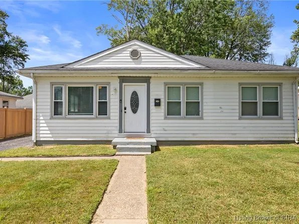 2581 Roanoke Avenue, New Albany, IN 47150