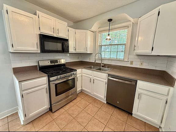 3rd image of 3529 Johnwood Dr