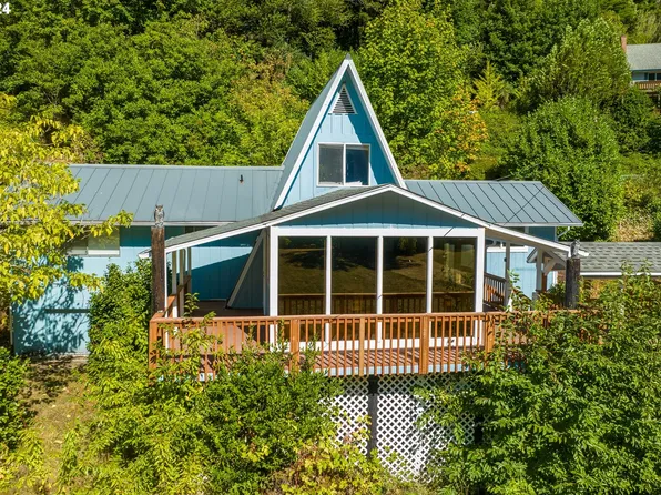 2078 Scottsburg West Rd, Scottsburg, OR 97473