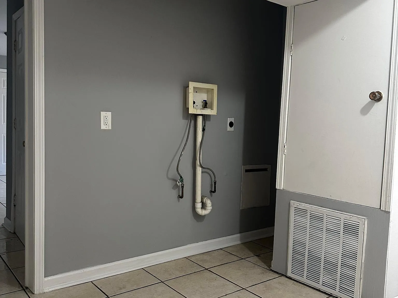2812 Louisiana Ave — Photo 4