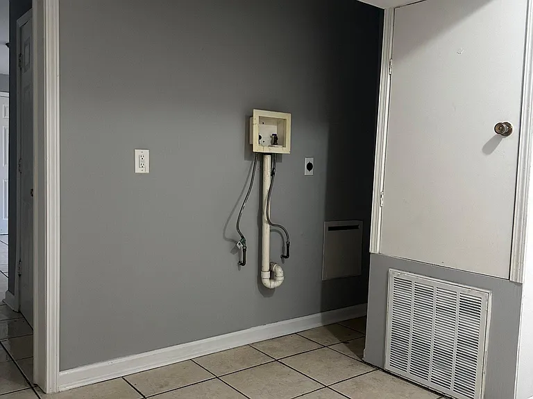 2812 Louisiana Ave #2812 — Photo 4