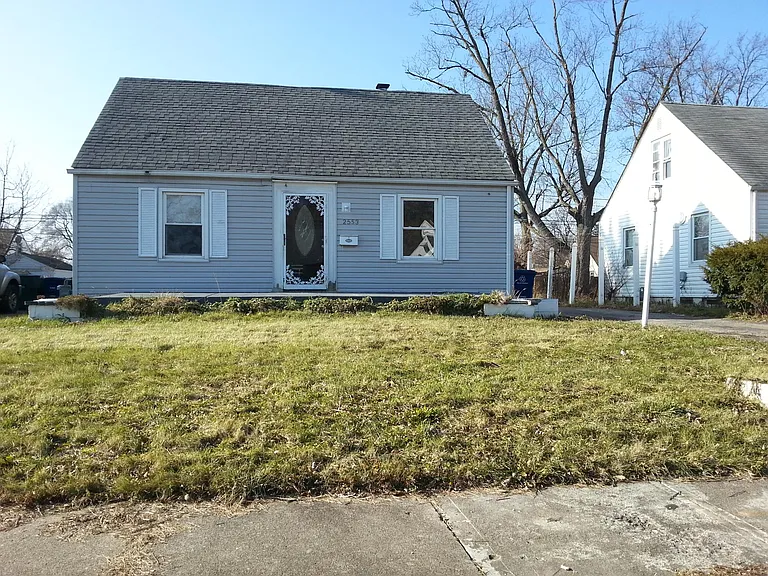 2553 Lexington Ave — Photo 1