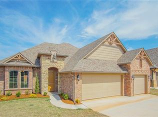 2601 NE 14th St, Moore, OK 73160